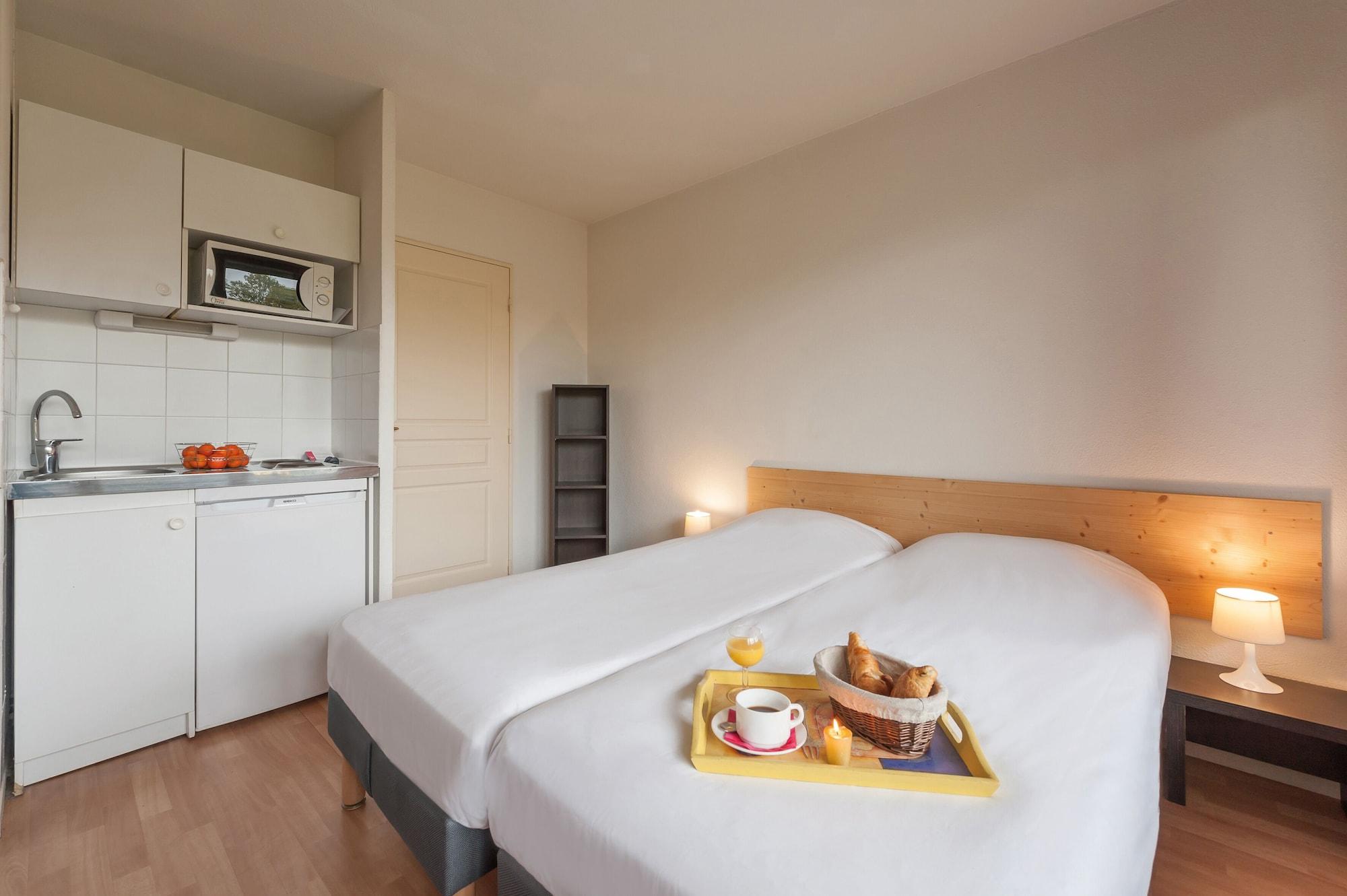อัปปารืต ซิตี้ บูร์ก ออง เบรสเซ่ Aparthotel ภายนอก รูปภาพ