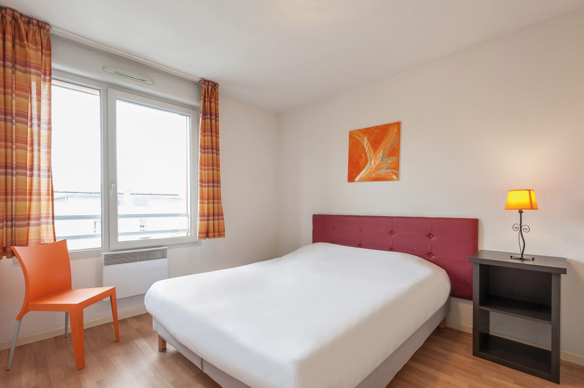 อัปปารืต ซิตี้ บูร์ก ออง เบรสเซ่ Aparthotel ภายนอก รูปภาพ