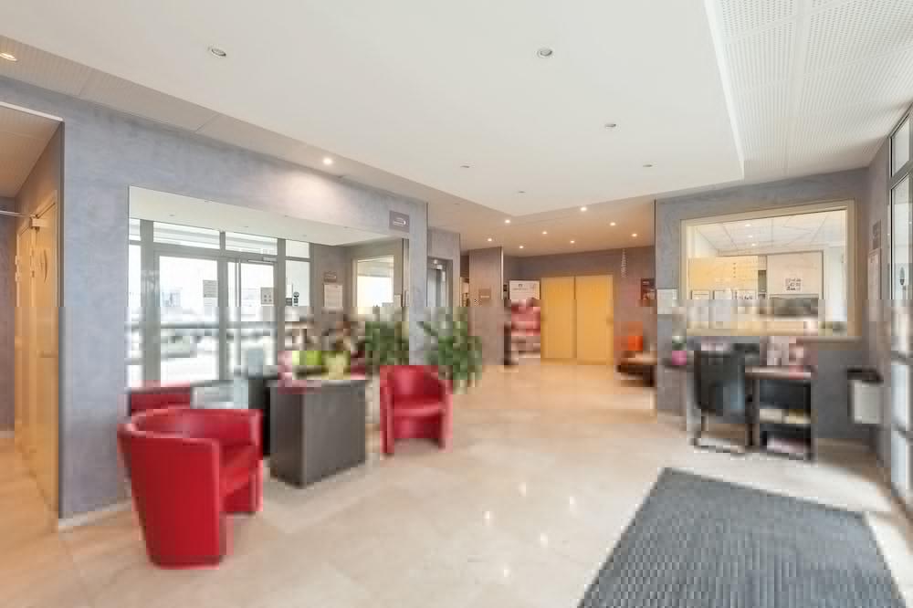 อัปปารืต ซิตี้ บูร์ก ออง เบรสเซ่ Aparthotel ภายนอก รูปภาพ
