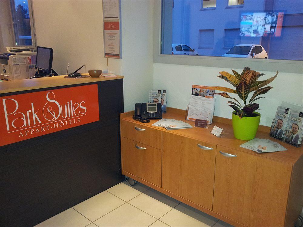 อัปปารืต ซิตี้ บูร์ก ออง เบรสเซ่ Aparthotel ภายนอก รูปภาพ